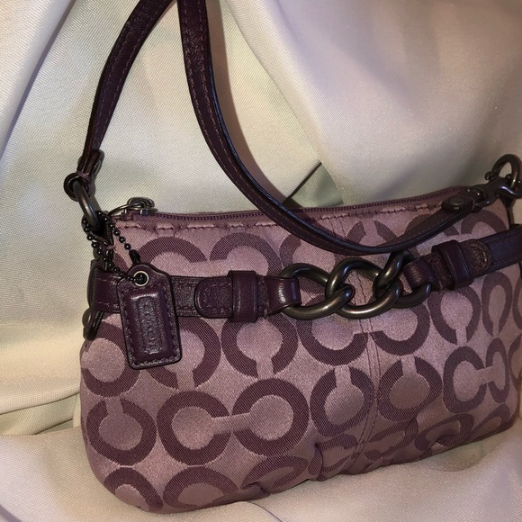 Coach shoulder bag - Picture 3 of 7